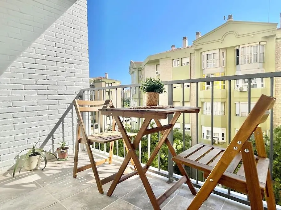 Apartment 3 Habitaciones, Terraza Y A 200 Metros De La Playa Malaga