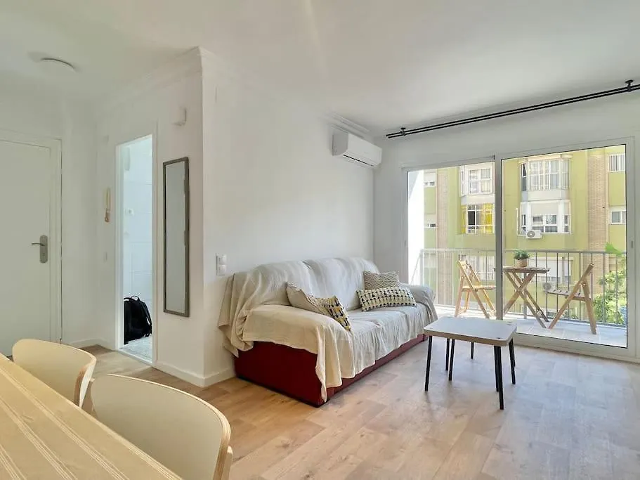 아파트 3 Habitaciones, Terraza Y A 200 Metros De La Playa 말라가