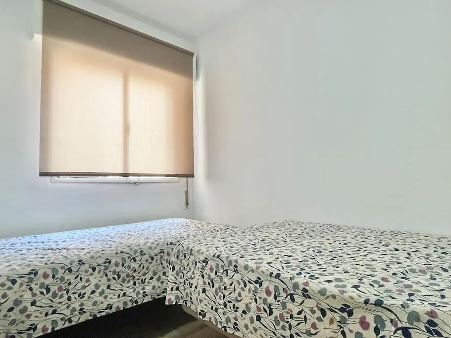 3 Habitaciones, Terraza Y A 200 Metros De La Playa 말라가 아파트