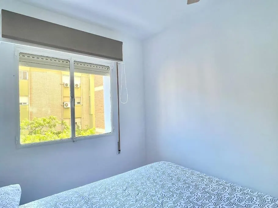 3 Habitaciones, Terraza Y A 200 Metros De La Playa 말라가