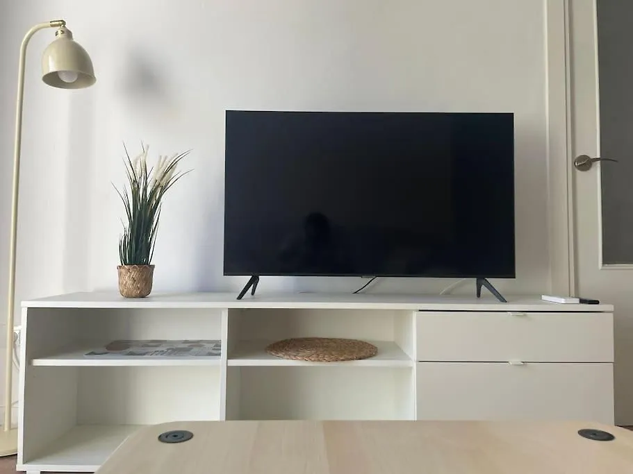 아파트 3 Habitaciones, Terraza Y A 200 Metros De La Playa 말라가