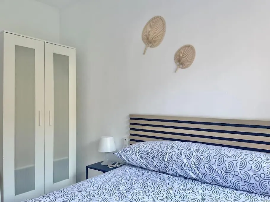 3 Habitaciones, Terraza Y A 200 Metros De La Playa 말라가 0*,
